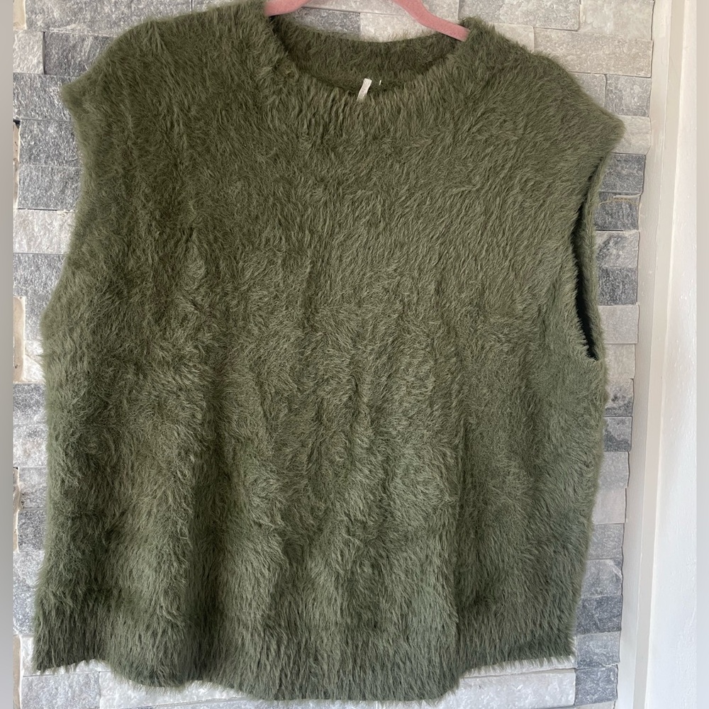 Women's HELLO NITE Soft Green Furry Furry Nylon Vest-Size XL